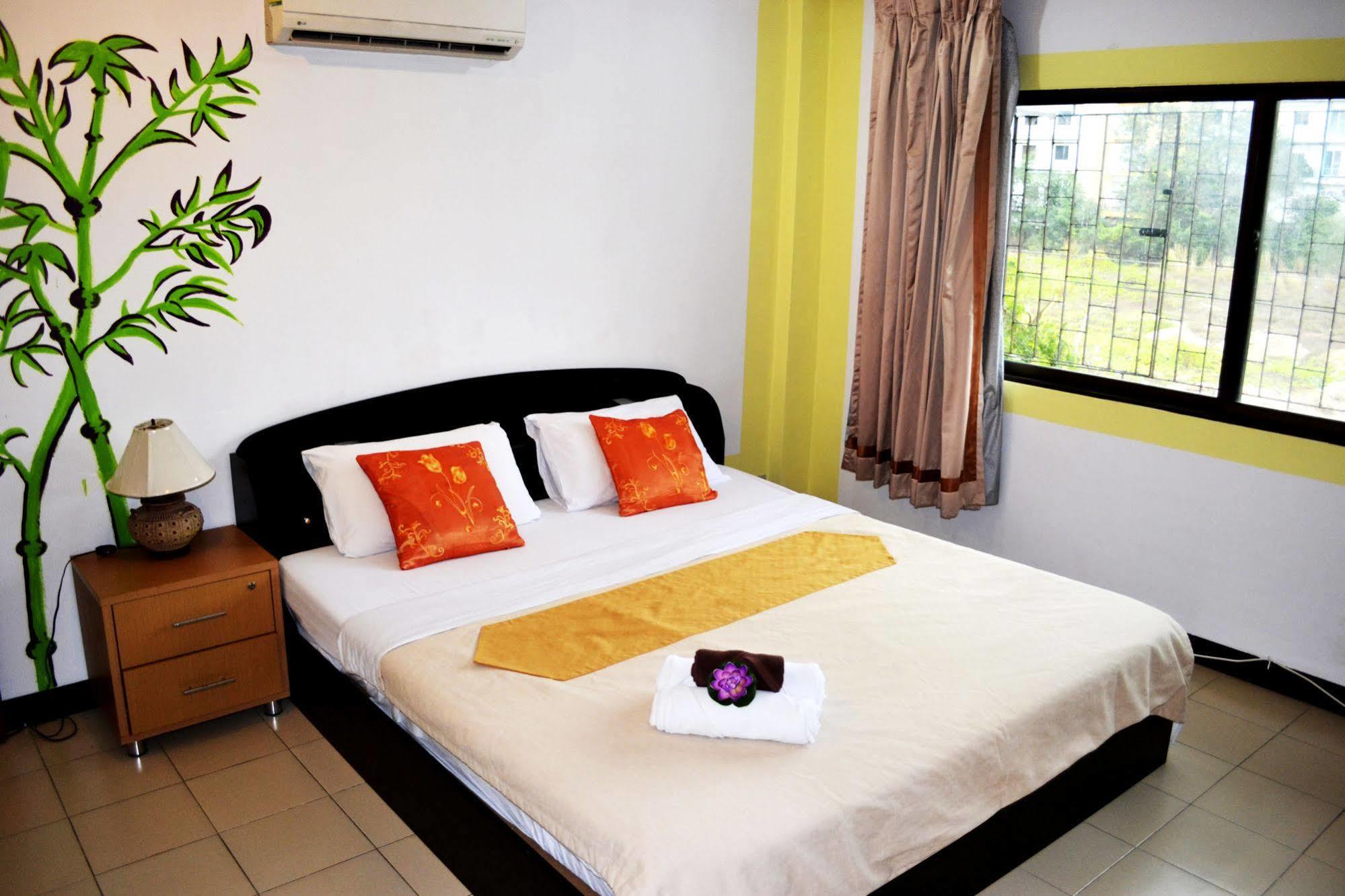 Welcome Marina Haat Jomtien Eksteriør bilde