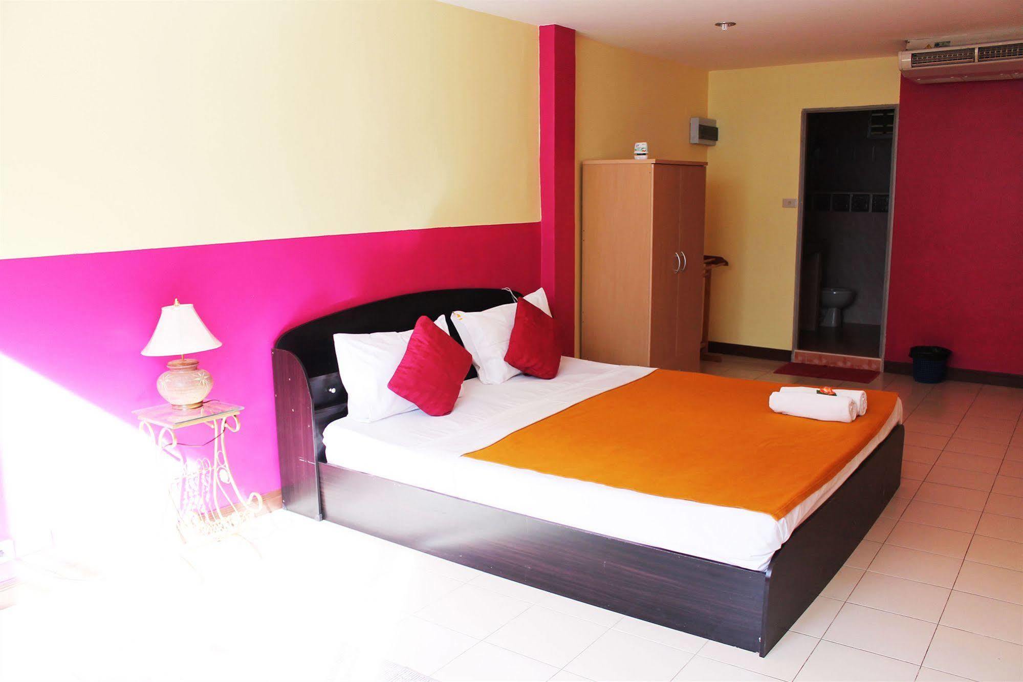 Welcome Marina Haat Jomtien Eksteriør bilde